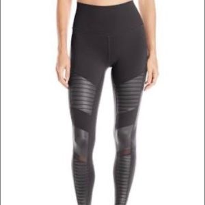 Alo Yoga high waisted Moto leggings